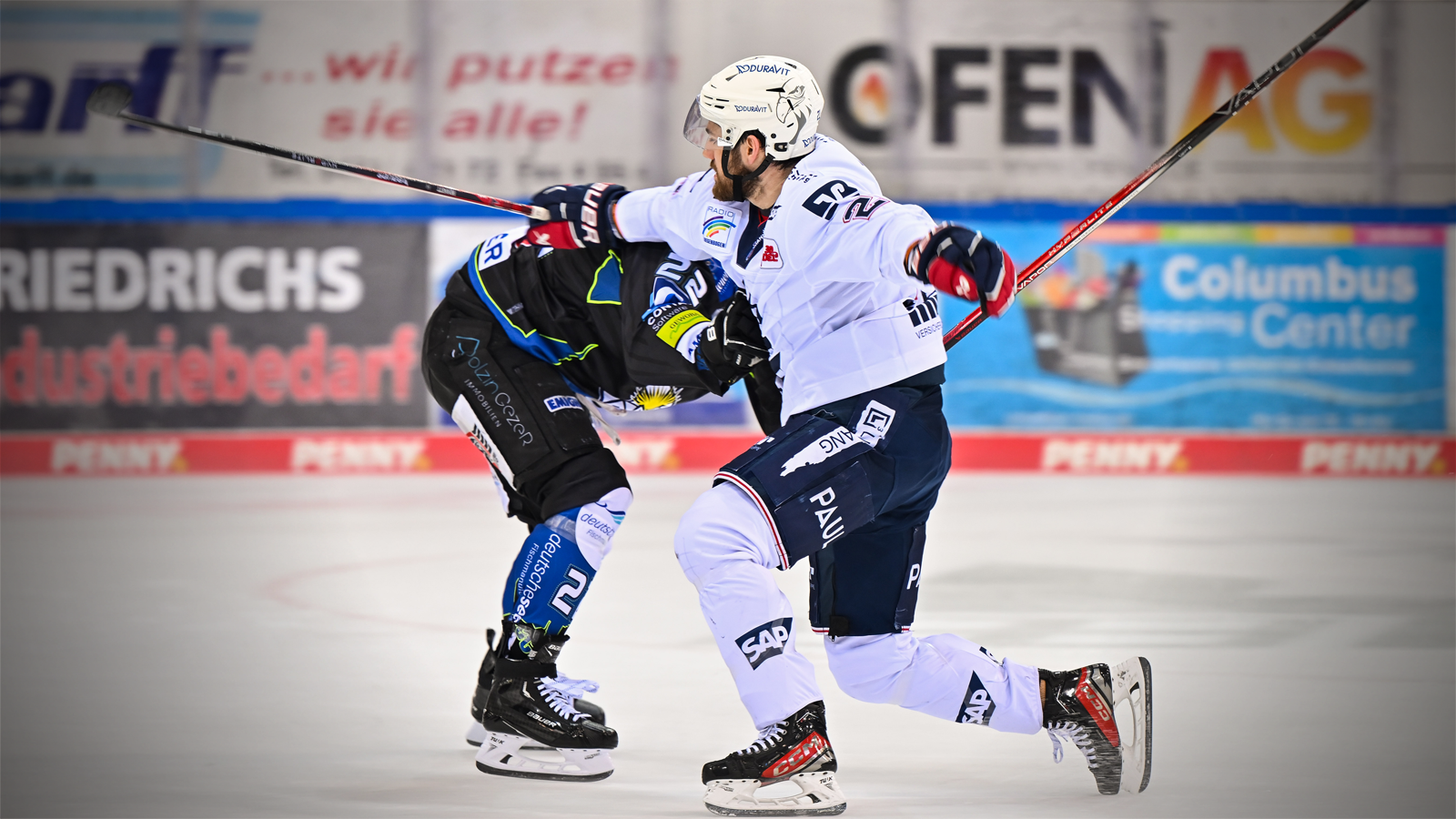 Bennett Tolle Leistung Gezeigt Adler Mannheim