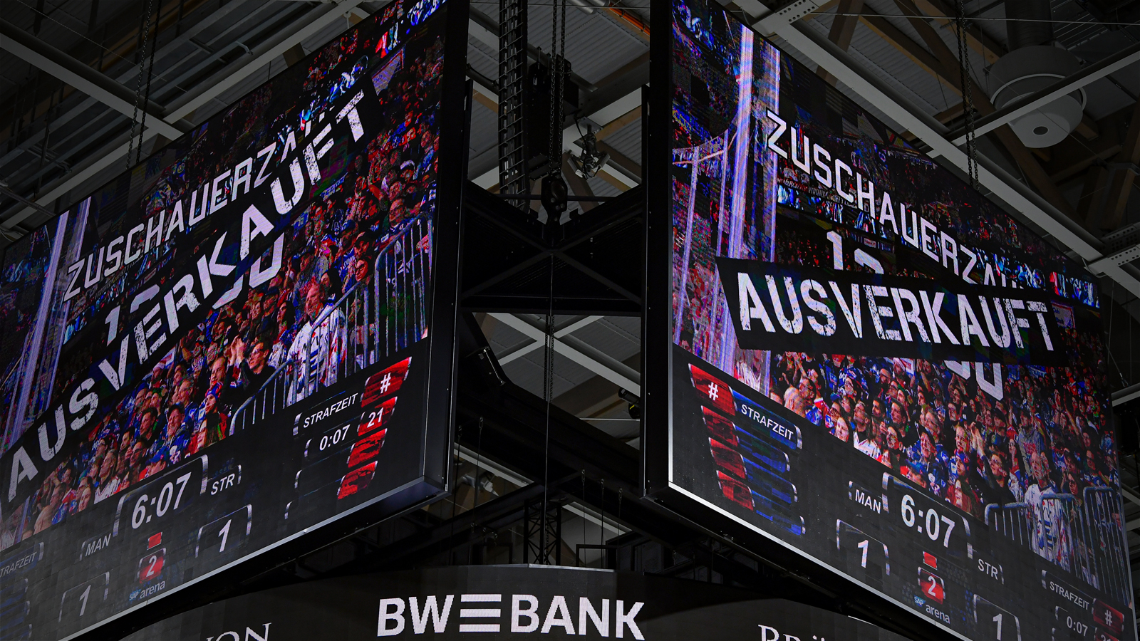 Ausverkaufte SAP Arena gegen die Roosters » Adler Mannheim