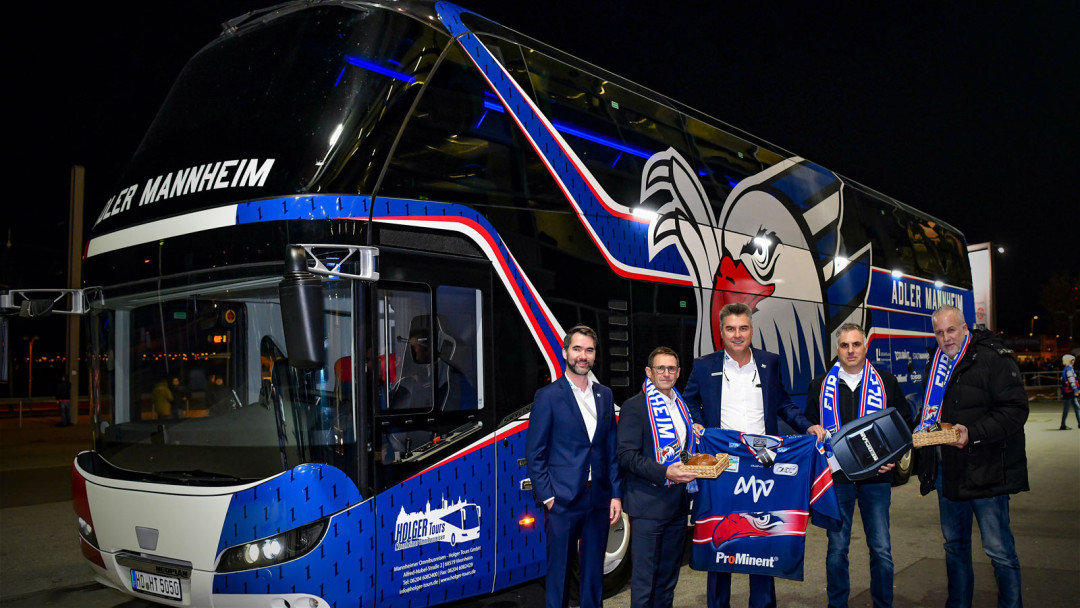 NEOPLAN Skyliner für die Adler Mannheim
