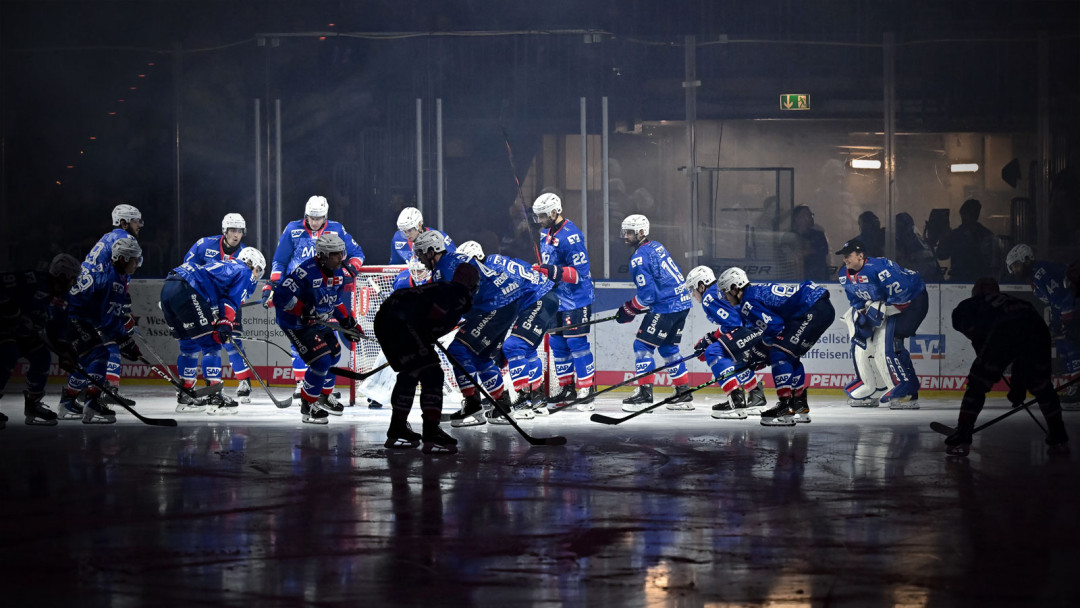 Adler verabschieden sieben Spieler