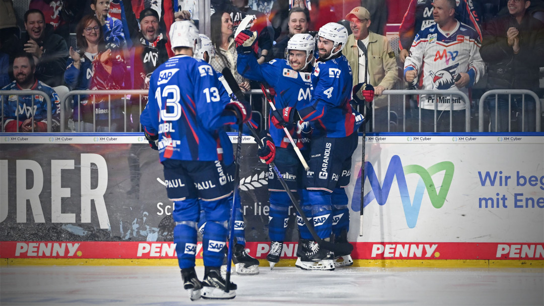 Adler siegen gegen Nürnberg