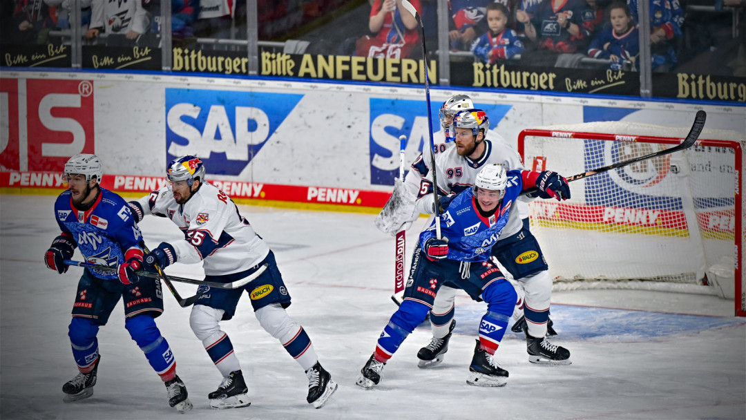 Duell mit dem Spiegelbild