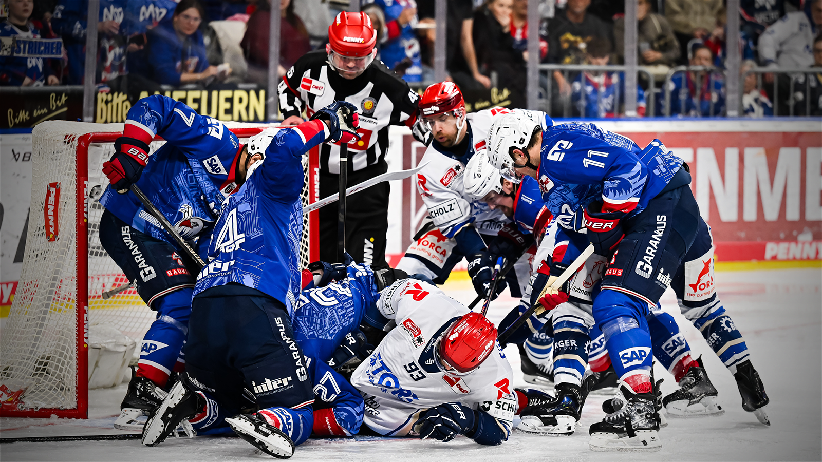 Grafik zum Spielbericht Adler Mannheim gegen Schwenninger Wild Wings