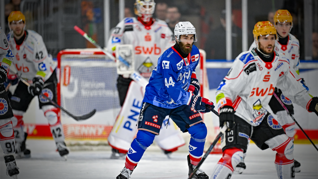 Adler treffen im Viertelfinale auf Bremerhaven